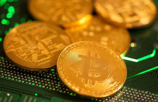 バブル相場の懸念の中、ビットコインは2週間前につけた史上最高値42,000ドルよりも20%下で取引されている。(ロイター)