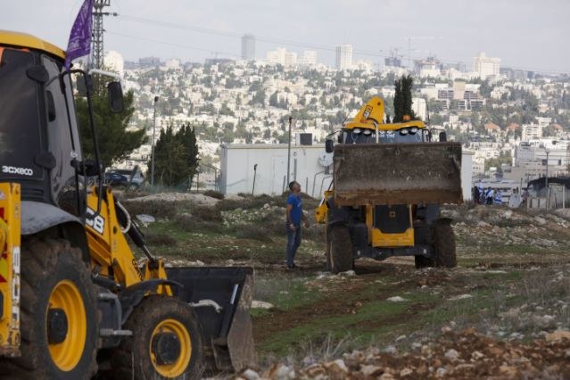 イスラエルはヨルダン川西岸の占領地に新たな入植者住宅800戸を建設する計画を進めるが、これはジョー・バイデン次期大統領の政権との関係を緊張させる可能性がある。(AP/ファイル)