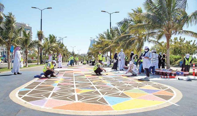 「カラフル遊歩道」プロジェクトの範囲は、南側遊歩道エリアのセントラルアイランドに4.5キロメートルにわたって広がり、8段階で実施される予定となっている。（写真はソーシャルメディアから）