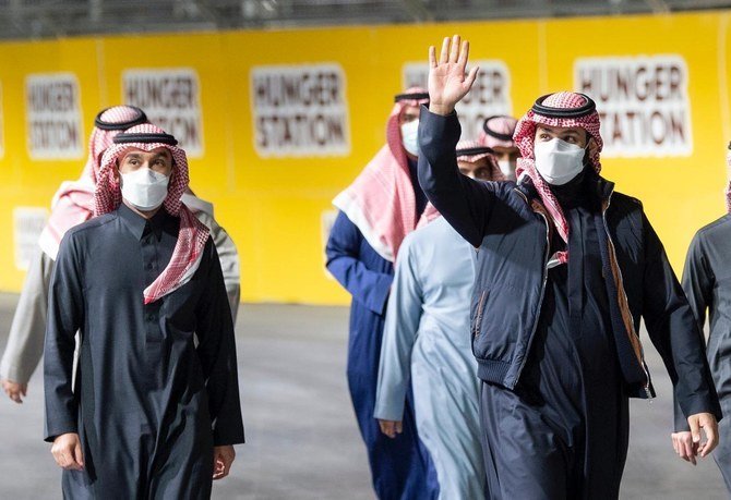 サウジアラビアのムハンマド・ビン・サルマン皇太子が、土曜日、リヤドのフォーミュラEのディルイーヤE-Prixのレース2に来場した。（SPA）