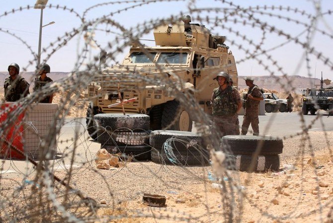 チュニジア国防省は、「ムギラ山で、テロリストを捜索する作戦を遂行することを任務としていた軍の部隊の兵士が地雷によって殺害された」ことを確認した。(AFPファイル写真)