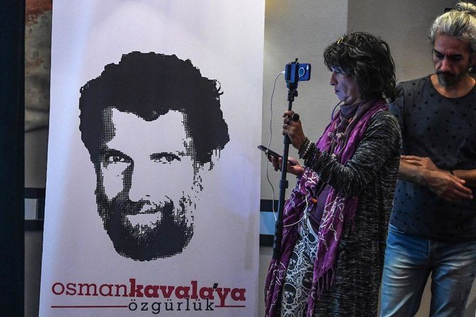 トルコの実業家で慈善家のオスマン・カヴァラは、2016年の失敗したクーデターと2013年の反政府抗議活動に関連した容疑で、2017年10月から拘留されている。 （AFPファイル写真）