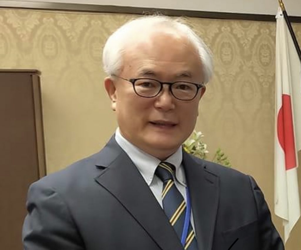 民主的に選ばれた文民政府の権力を奪い、主導者の二人を逮捕したミャンマー軍への反発で、主導者アウサンスーチーとミャンマーの大統領ウィンミンの肖像画を持っているミャンマーから来た日本在住の抗議者たち、日本の東京にある外務省外、2021年2月3日(資料写真/ロイター通信)