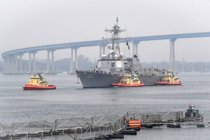 米海軍サンディエゴ（上）に乗船する数十人の隊員がCOVID-19検査で陽性反応となった。（AFP資料写真）