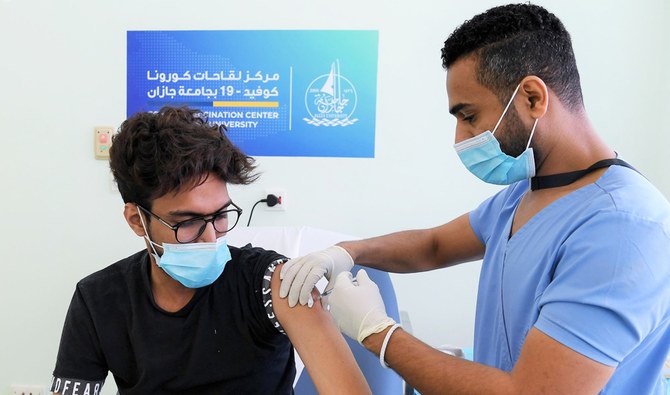 新型コロナウイルスワクチンを受けたサウジアラビア国民と外国人の数は、78万667人に達した。（SPA）