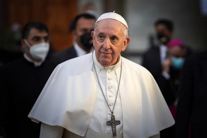 ローマ教皇による歴史的なイラク訪問が5日に始まり、フランシスコ教皇は過激主義や暴力、汚職をやめるよう呼び掛けた。（AFP）