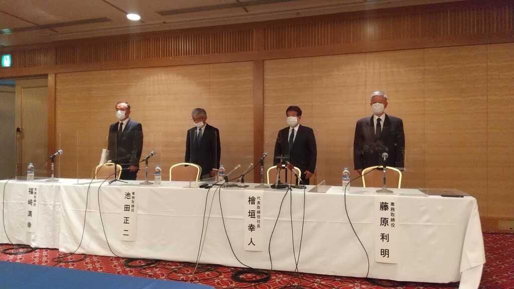 同社に入った連絡によると、現場ではしゅんせつ用の機械などを使って岩を砕いて取り除く作業をしているほか、えい航するための大型タグボート2隻を手配中という。(JNN)