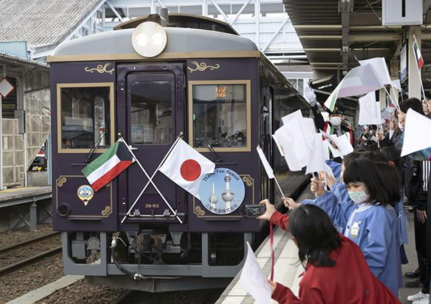 クウェートが行った20億円(1,900万ドル)相当の資金援助により、三陸鉄道は8両の新造車両を購入した。(Twitter/@palaiso9)