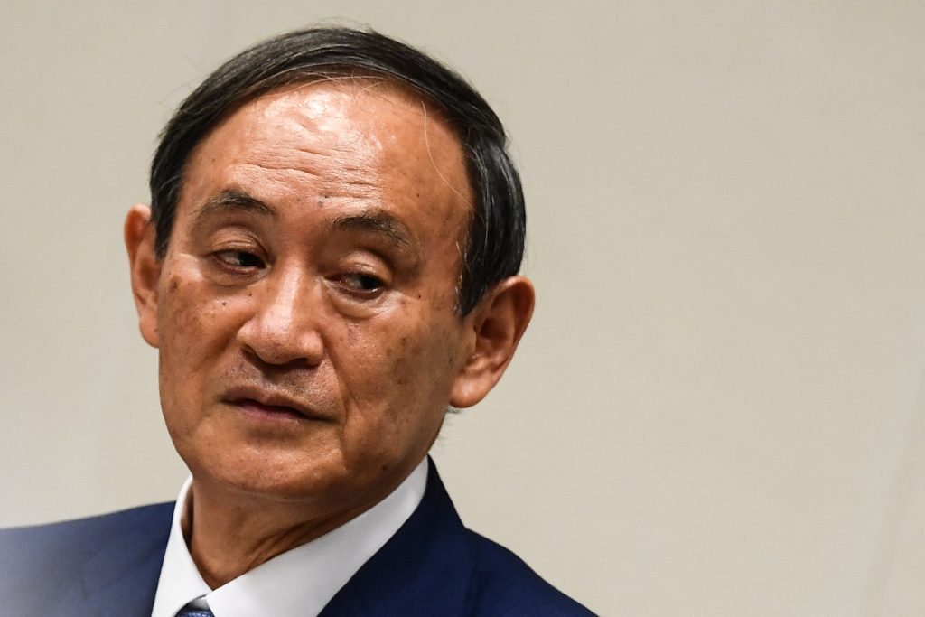 内堀氏は万全な風評対策や事業者支援を要請。首相は「できることは全部やる」と応じた。(AFP)