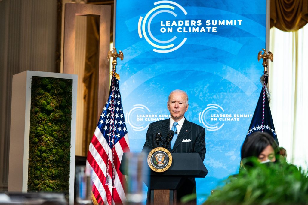 「私は存続にかかわる気候変動の脅威に私たちが対処するための新たな決意を表明したすべてのリーダーに感謝している」と、バイデン大統領は演説の中で述べた。