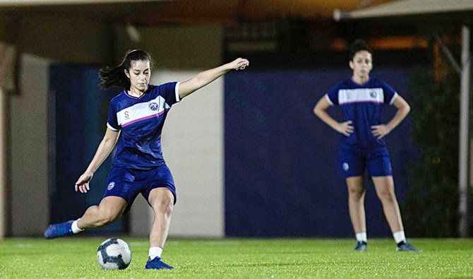 自分の夢を追いかけて サッカー選手でアディダスのブランドアンバサダーであるファラ ジェフリーは サウジの女の子たちに向けてそう言った Arab News