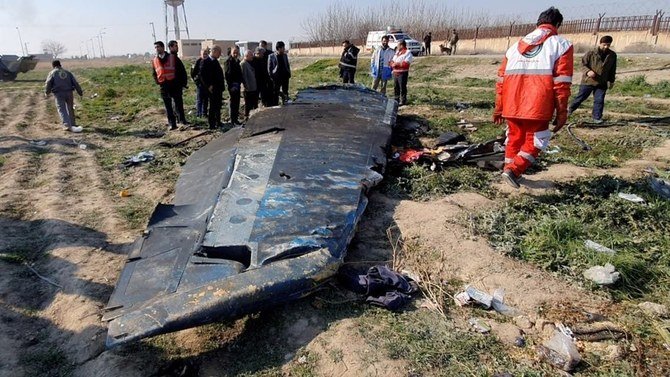 テヘラン郊外にあるイランのイマーム・ホメイニ空港を離陸した後に墜落したウクライナ国際航空PS752便、ボーイング737-800型機の残骸の全体像。（資料写真：ロイター通信）