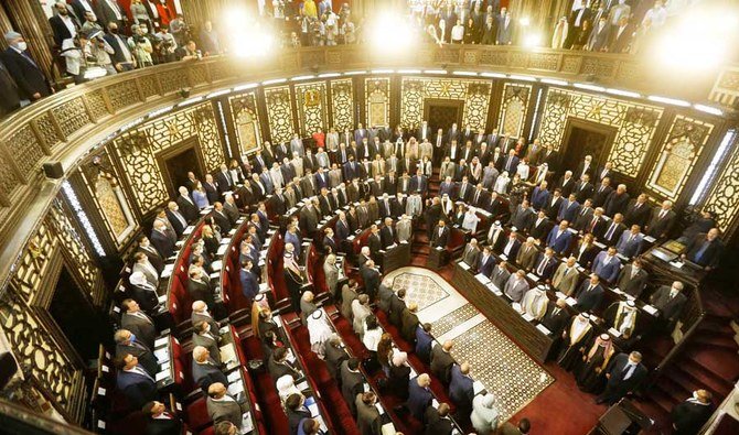 2021年4月18日、首都ダマスカスで、次期大統領選挙について話し合うシリア議会の議員たち。(AFP通信)