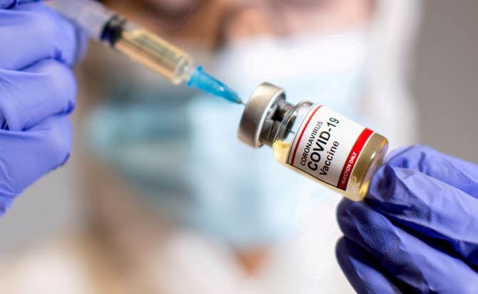 英国の研究が、アストラゼネカとファイザーどちらのワクチンも、1回の接種でCOVID-19感染を大きく防ぐことを示した。（資料写真/AFP）