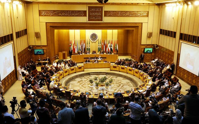 昨年、エジプト、カイロのアラブ連盟本部にて、パレスチナ自治区の情勢について協議する加盟国の外相たち。(AP、資料写真)