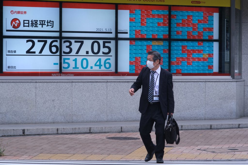 東京株式市場は午前の上昇を打ち消して17日（月曜日）を終えた。(AFP)