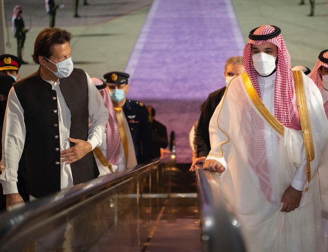 振り返ってみると、カーン首相のジッダ訪問が意味するものは、サウジアラビアとパキスタンの関係は、2 年以上前に王子がイスラマバードを訪問した際の水準に戻っている、ということだ。(Photo by Bandar Algaloud)