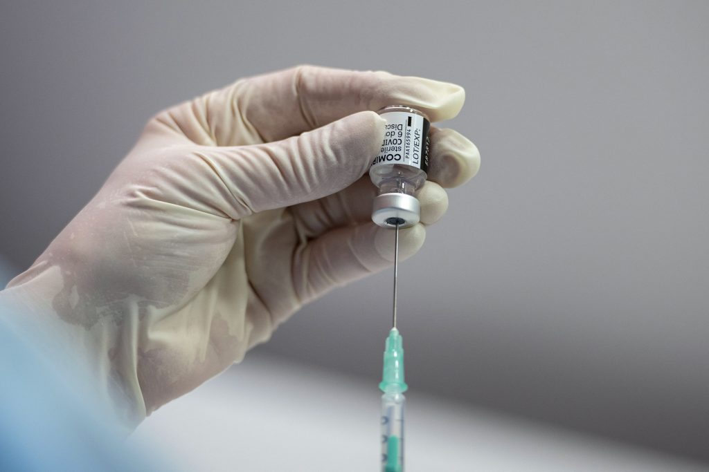 日本はベトナムからワクチン供給の要請を受けて、早ければ今月にもワクチン提供をする意向。（AFP）