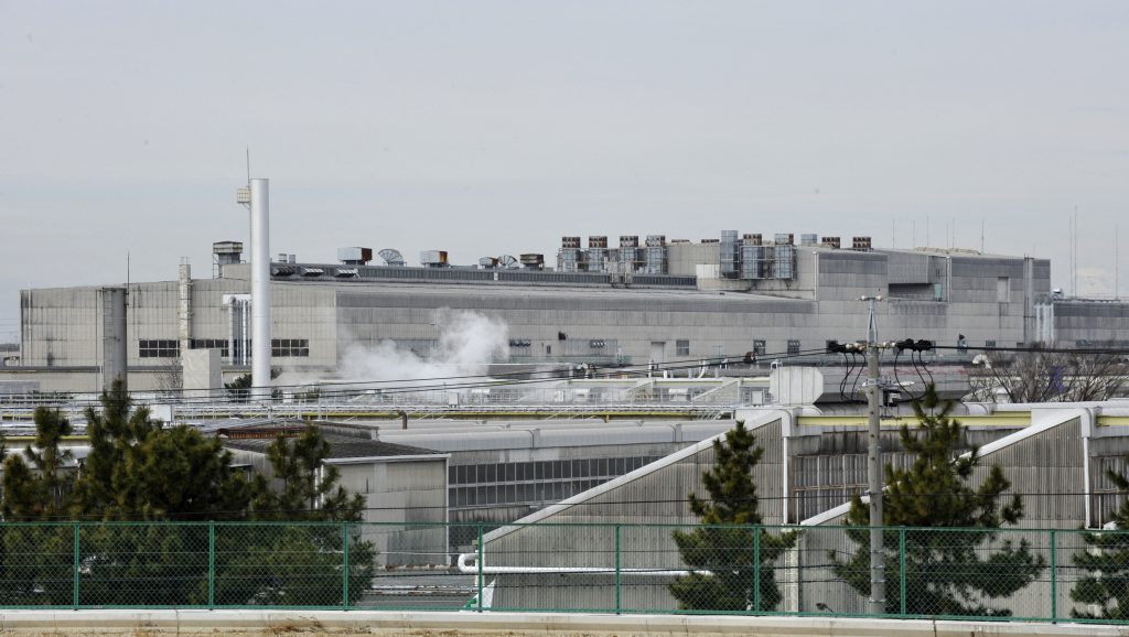 トヨタ自動車株式会社堤工場の正面玄関が見える全景。堤工場は日本の愛知県豊田市にあるハイブリッド車「プリウス」の生産拠点。（AFP通信）