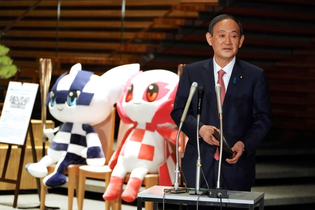 菅義偉首相が、東京オリンピック・パラリンピック大会終了後に総選挙を行う公算が高いとみられている (AFP)