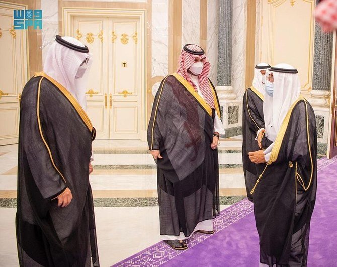 サウジアラビアのムハンマド・ビン・サルマン皇太子が、リヤドでクウェートのシェイク・メシャール・アル・アフメド・アル・ジャベール・アル・サバーハ皇太子の訪問を受ける。（サウジ国営通信）