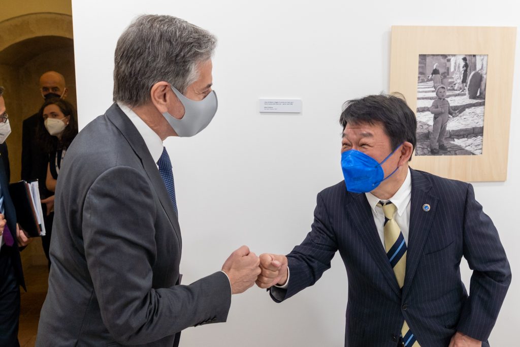 茂木外相とブリンケン長官は、イタリアのマテーラで開催されている先進国・新興国主要20ヵ国からなる外相および開発担当大臣らの会議に合わせて会談を行った。(ツイッター/@SecBlinken)