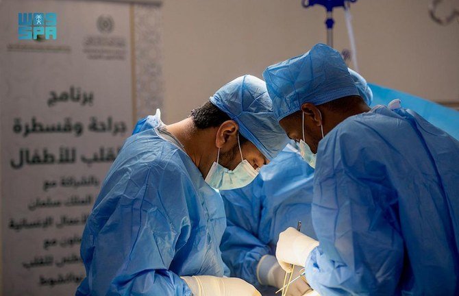 こういった手術は、ムスリム世界連盟（MWL）との共同プロジェクトの一環として、KSReliefのボランティアが実施している。（SPA）