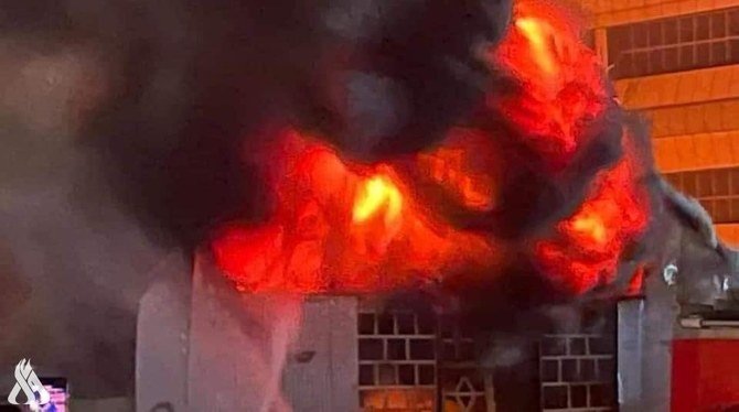 火災が起きたのは、ディカル州にあるイマーム・アルフセイン病院。（INA）