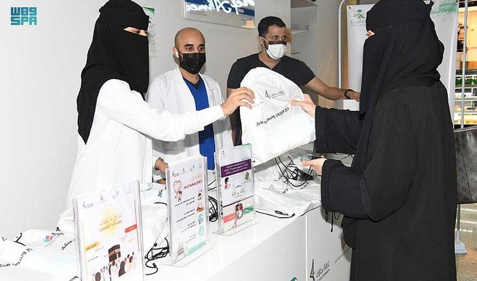 サウジアラビア保健局長はハッジ巡礼者に対し、新型コロナウイルスに備えた安全アイテムを持参するよう呼びかけている。(SPA)