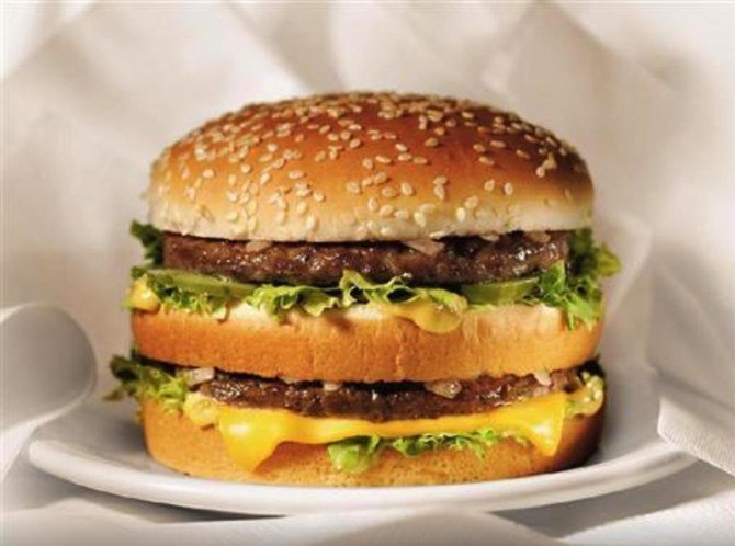 レバノンポンドで給与が支払われる人にとって、ビッグマックはますます手の出ない高級品となっている。(ロイター)
