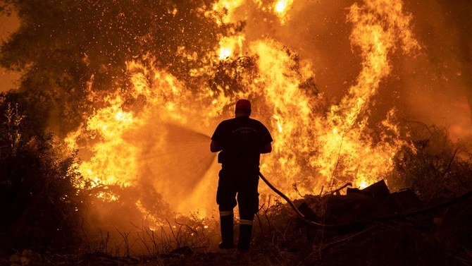 ギリシャで発生した山火事は、気候変動との関連が指摘されている（ロイター）