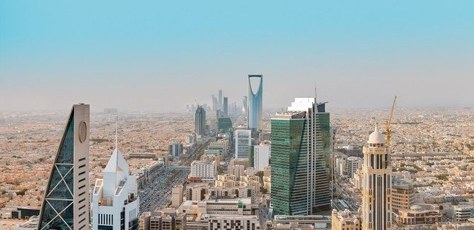 OPEC+の合意による産油量の増加は、2021年のサウジアラビア経済の復興を後押しした。(Shutterstock)