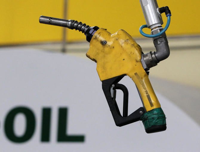米国のガソリン価格が過去12ヶ月で40％以上上昇した。（ロイター）