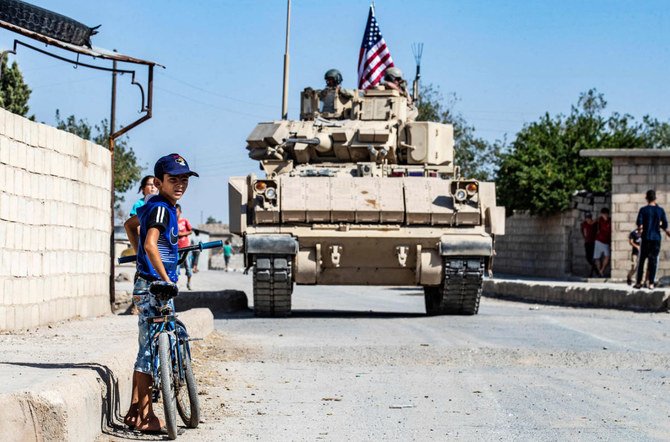 トルコとの国境近くのハサカ県でパトロールする米軍兵士。（AFP通信）