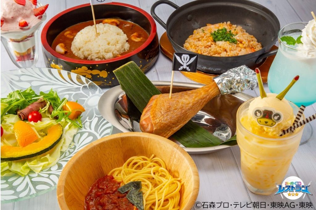 キャラクターをモチーフにしたフードやドリンクを提供するほかに、フランチャイズに関連するアイテムも展示しています。(スーパー戦隊/Twitter)