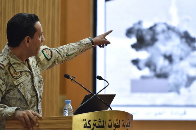 サウジアラビアの首都リヤドでの記者会見で話すアラブ連合軍のトゥルキ・アル・マリキ報道官。 (ファイル/AFP、Getty Imagesより)