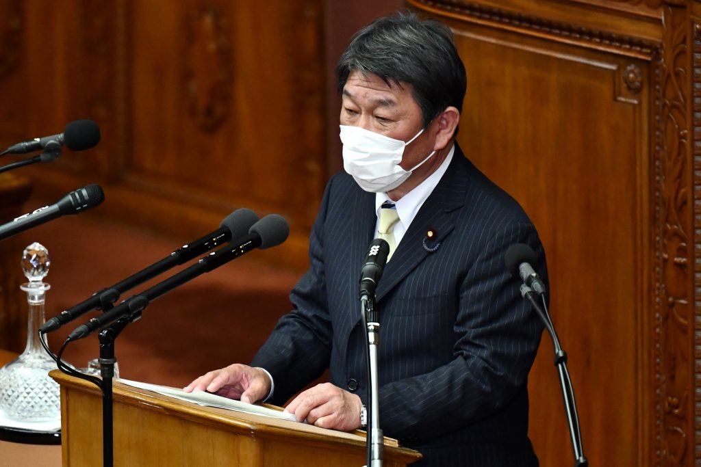 茂木氏は「自民党において、外交安全保障問題は誰が総理総裁になっても大きな変更はないと考えている」と答えた。(AFP)