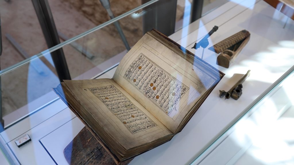 ディルイーヤ博物館には、第一次・第二次サウード王国の発展に貢献した重要な文書のレプリカがある。（撮影：アブドゥラー・アルジャブル）