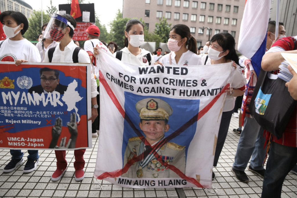 2021年9月12日、東京で2000人のミャンマー人が民主主義を求めて国連大学前でデモを行った。(ANJP)