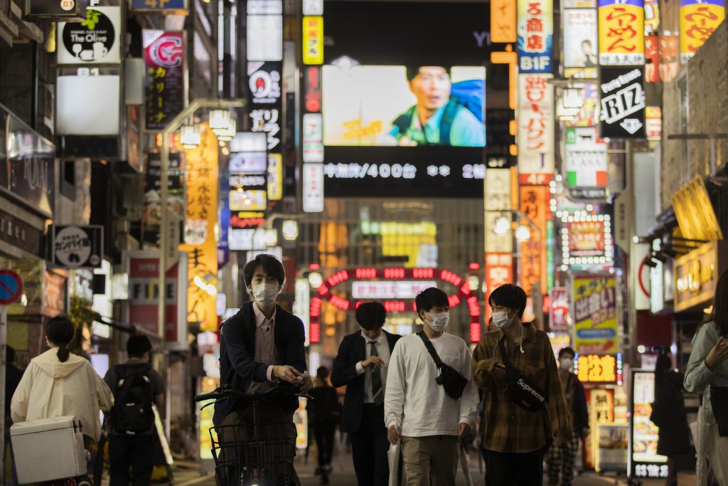 東京都は月曜、都内のコロナウイルスの新規感染確認数が87人であったことを発表した。（資料写真/AP）
