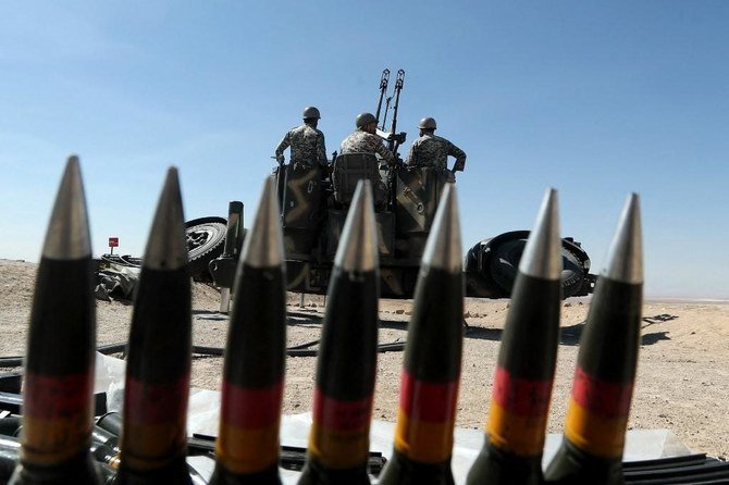 イランはこのような軍事演習を定期的に行っており、部隊の戦闘即応態勢を評価し、国の軍事力を示すものだとしている。(AFP)