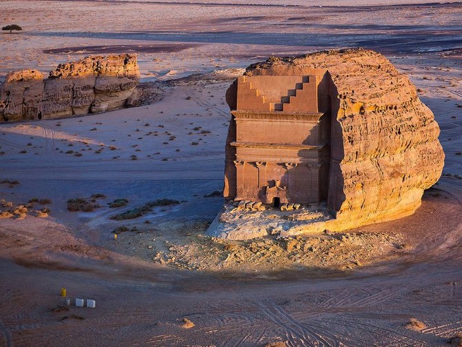 アル・ウラーの歴史的遺産は数千年前のもの。当時はオアシスがナバテア文化の拠点で、やがてアラビア半島の貿易拠点となった。