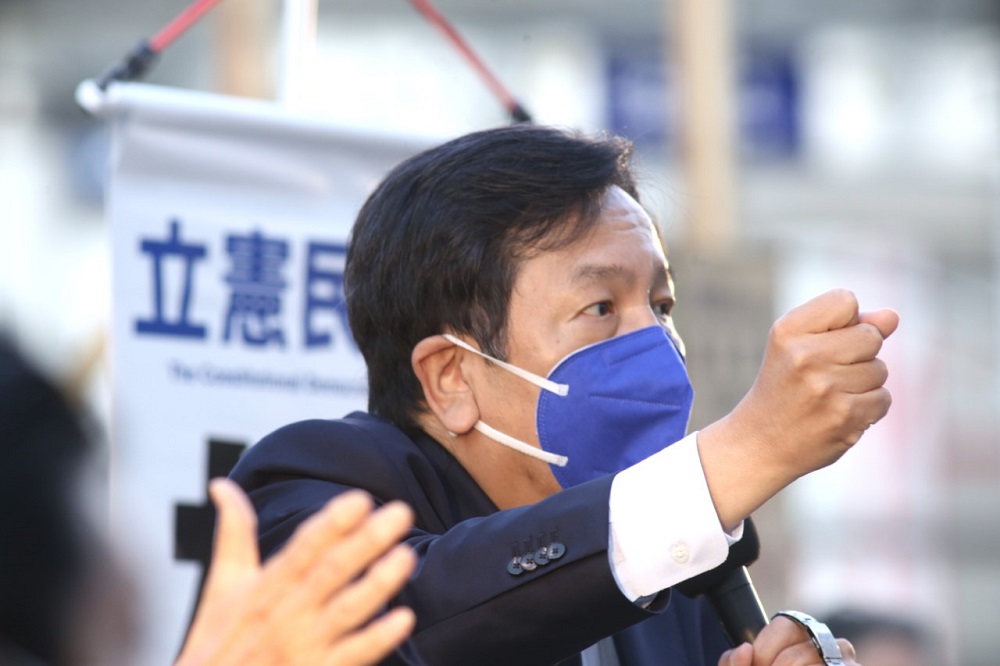 立憲民主党の枝野幸男代表は土曜日、立川駅で大河原雅子候補の応援演説を行った。(Supplied)