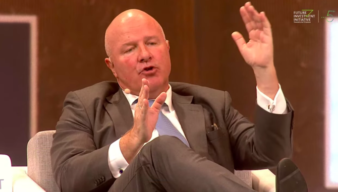 チューリッヒに拠点を置くダカドゥの社長兼CEOのピーター・オーネムス氏