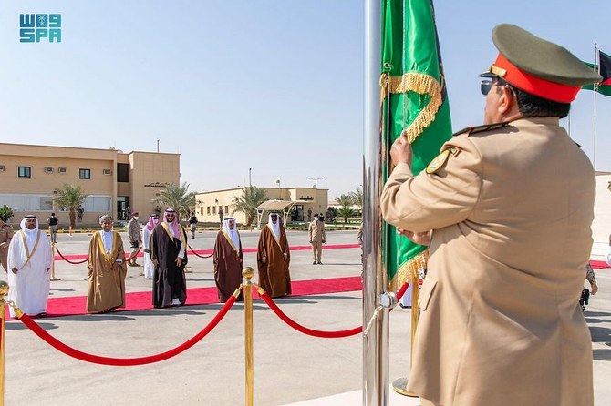 GCC統一軍事司令部の本部を発足させるサウジアラビア副国防相のハーリド・ビン・サルマン王子。（国営サウジ通信）