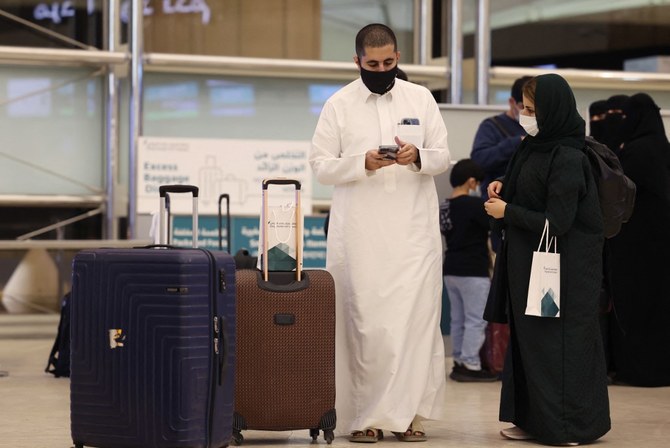 サウジアラビア人の乗客がリヤドのキング・ハーリド国際空港に到着している（写真提供：AFP通信）