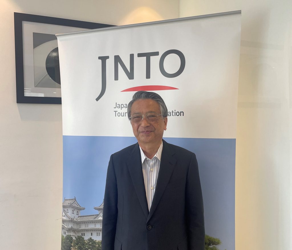 日本政府観光局（JNTO）清野智理事長、新しく開設されたドバイオフィスにて。 （ANJ写真）