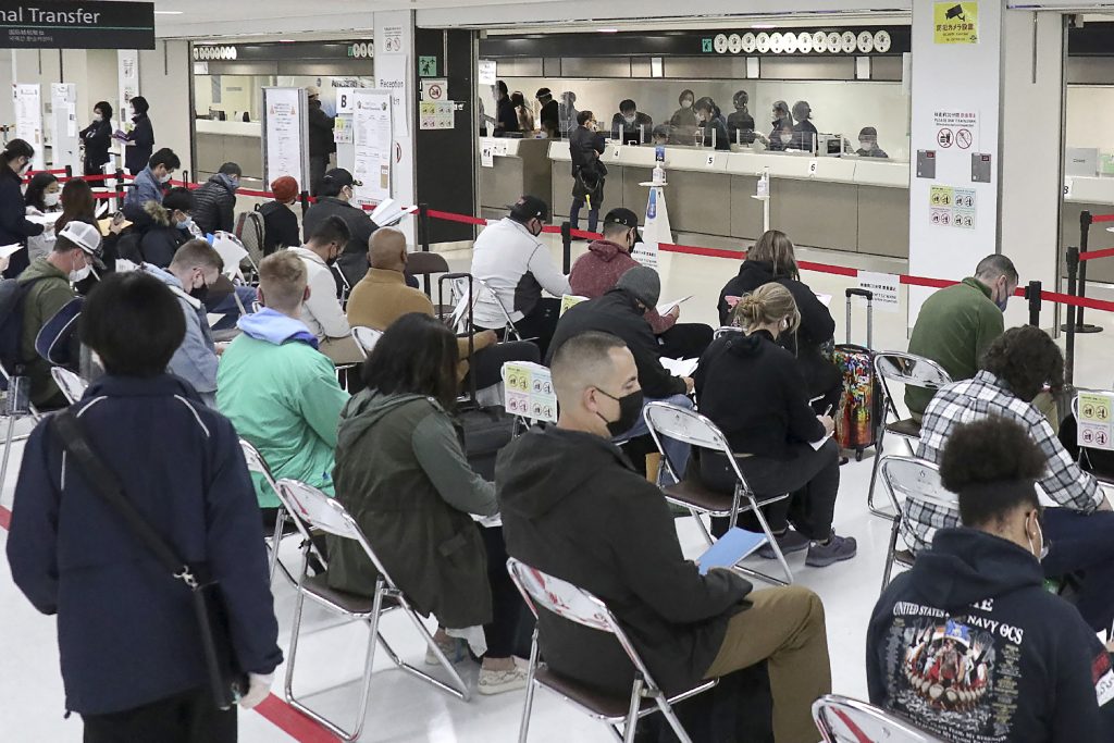 東京都は２５日、新たに３８人の新型コロナウイルス感染を確認したと発表した。