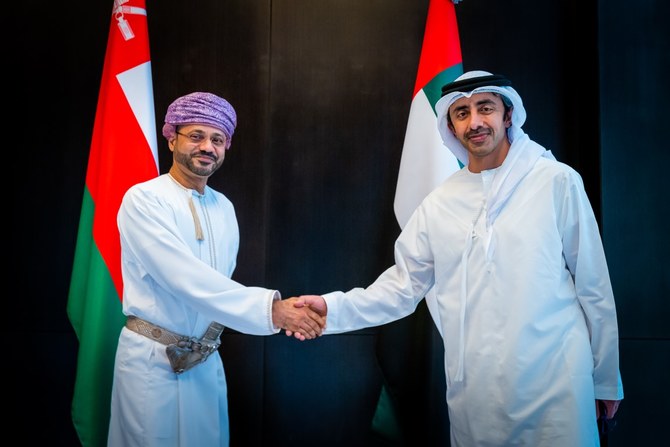 UAEのアブダッラー・ビン・ザーイド外相は、アブダビでオマーンのサイード・バドル・アル・ブサイディ外相と会談した。（WAM）