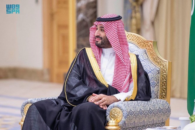 サウジアラビアのムハンマド・ビン・サルマン皇太子がアブダビに到着、シェイク・ムハンマド・ビン・ザイード皇太子に迎えられた。（SPA）
